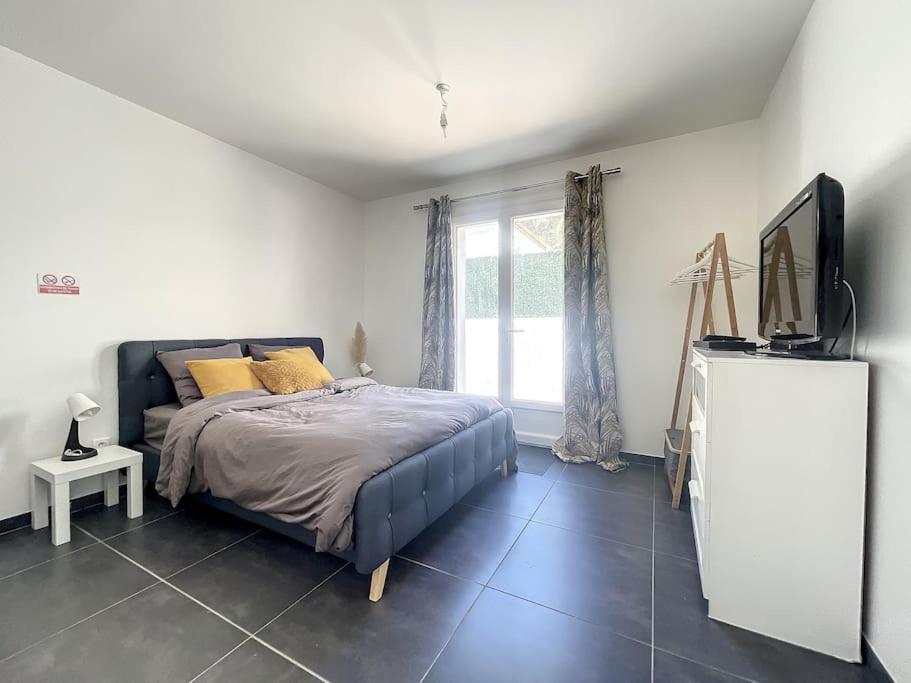 Logement Cosy Cuisine / Terrasse / Bbq Ollioules Esterno foto